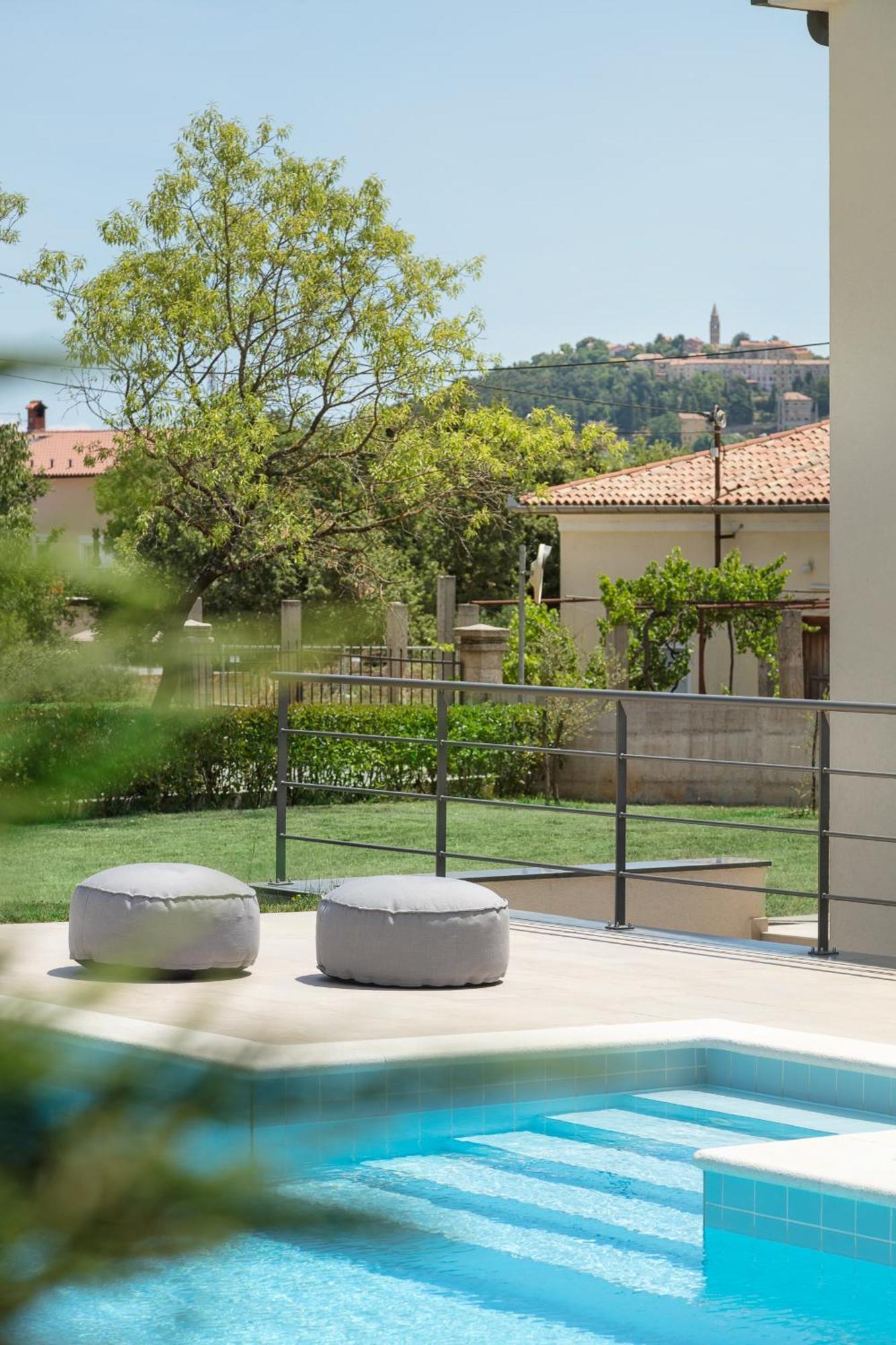 Villa Del Sol With Large Garden Perfect For Families Labin  Kültér fotó